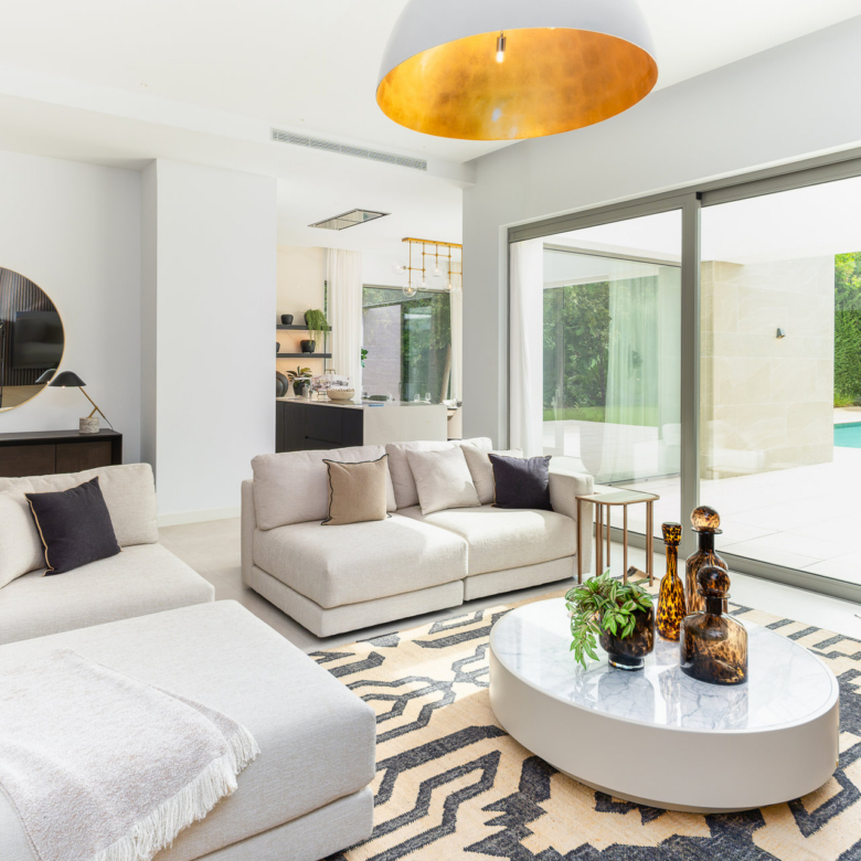 Nine in Paradise spacious living room with garden access
